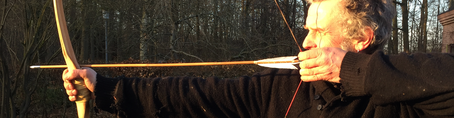 bowfire, BOWFIRE, Bogenschule, Fachhandel, Bogenparcours, Bogen kaufen, Zubehör, Bogenschießen, Bogenreisen, Bogenevents, Kiel, Schleswig Holstein, Deutschland, Bogenbau, Kurs, Workshop, Abendkurs, eigenen Bogen bauen, traditionell, Helmut Ritter, Bowfire, Bogenreisen, meditatives Bogenschießen, einsgerichtetes Bogenschießen, traditionelles Bogenschießen, intuitives Bogenschießen, traditioneller Bogenbau, Bogenbau, traditionelles Bogenschiessen, Schleswig Holstein, Plön, Rendsburg, Eckernförde, Kiel, Stave, Bogenrohlinge, Bogenbaukurse, Kurse, Workshops, Zubehör, Pfeile, Federn, Köcher, Messer, Sehne, Sehnenumwicklung, Leder, Nockpunkt, Nocken, Tips, Recurve, Syahs, Eibe, Osage Orange, Hasel, Manau, Rattan, Esche, Hickory, Bambus, Eberesche, Weißdorn, Backing, Sehnenbacking, Bogenworkshop, in zwei Tagen, Zubehörworkshop, Zielscheiben aus Ethafoam, Bogensport, Fachhandel, Bogenfestival, bogenguide, Parcours, Deutschlands Parcours,