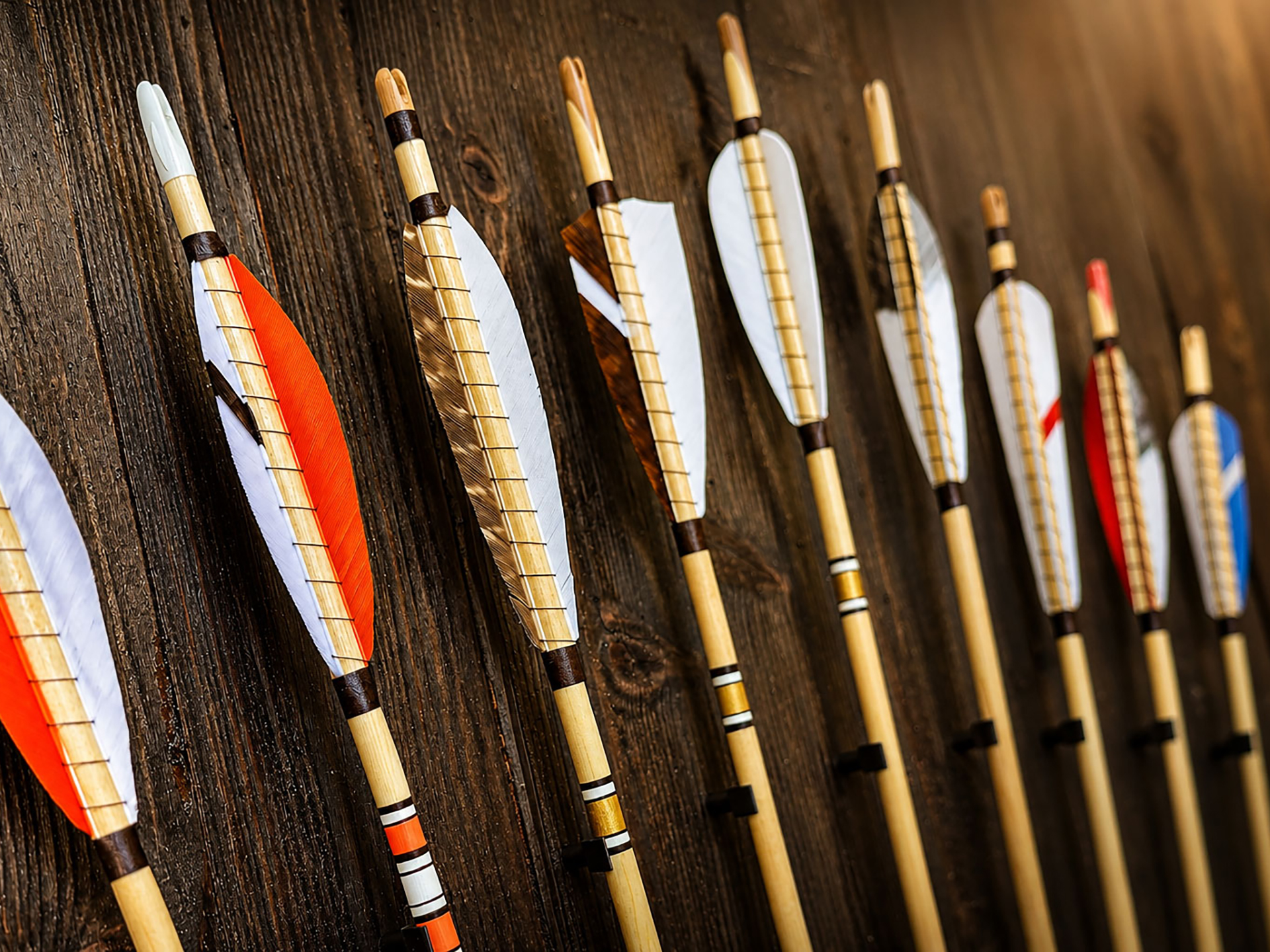 Traditionelle Holzpfeile von Bowfire