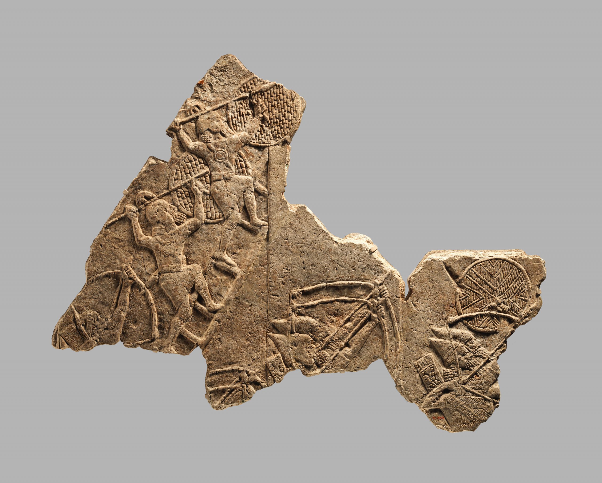 Neuassyrisches Relief mit Bogenschützen bei einer Belagerung