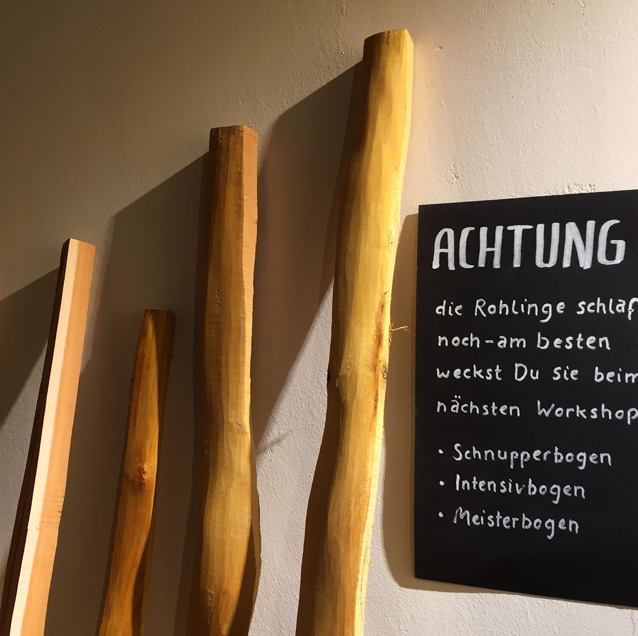 Esche Robinie und Osage Orange für den traditionellen Bogenbau